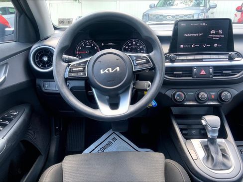 Used 2023 Kia Forte LXS FWD image 7