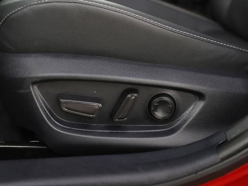 Used 2025 Toyota Camry SE w/ Convenience Package image 27