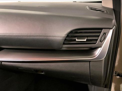 Used 2025 Nissan Rogue SV image 16