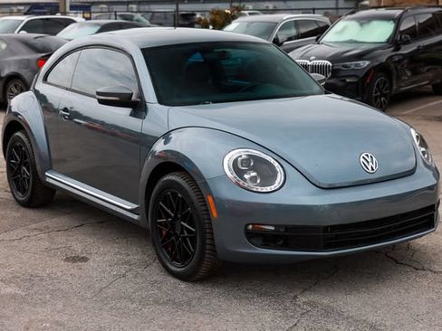 Used 2012 Volkswagen Beetle 2.5 FWD image 18