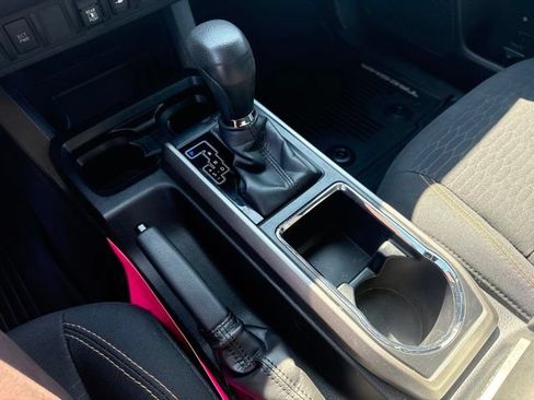 Used 2019 Toyota Tacoma SR5 RWD image 31