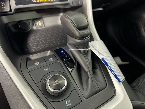 New 2024 Toyota RAV4 LE image 24