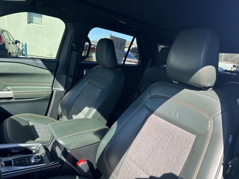 Certified 2024 Ford Explorer Timberline w/ Timberline Technology Package image 17