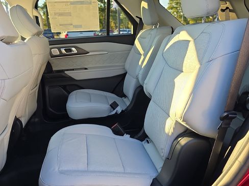 New 2026 Ford Explorer Platinum w/ LUX Leather Package image 15