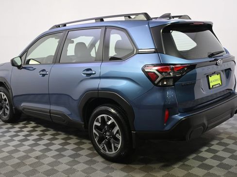 Used 2025 Subaru Forester AWD/4WD image 3
