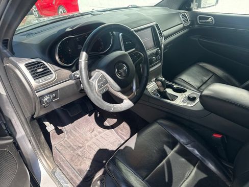 Used 2018 Jeep Grand Cherokee Limited w/ Luxury Group II AWD/4WD image 3