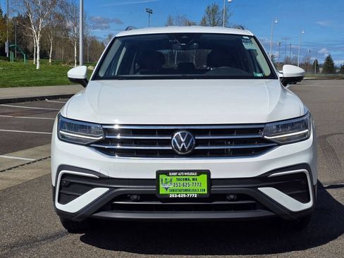Used 2022 Volkswagen Tiguan SE AWD/4WD image 8