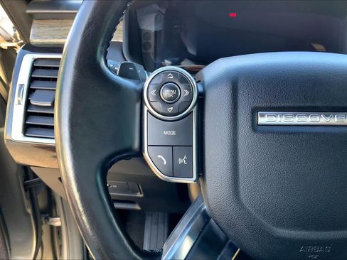 Used 2018 Land Rover Discovery HSE Luxury AWD/4WD image 22