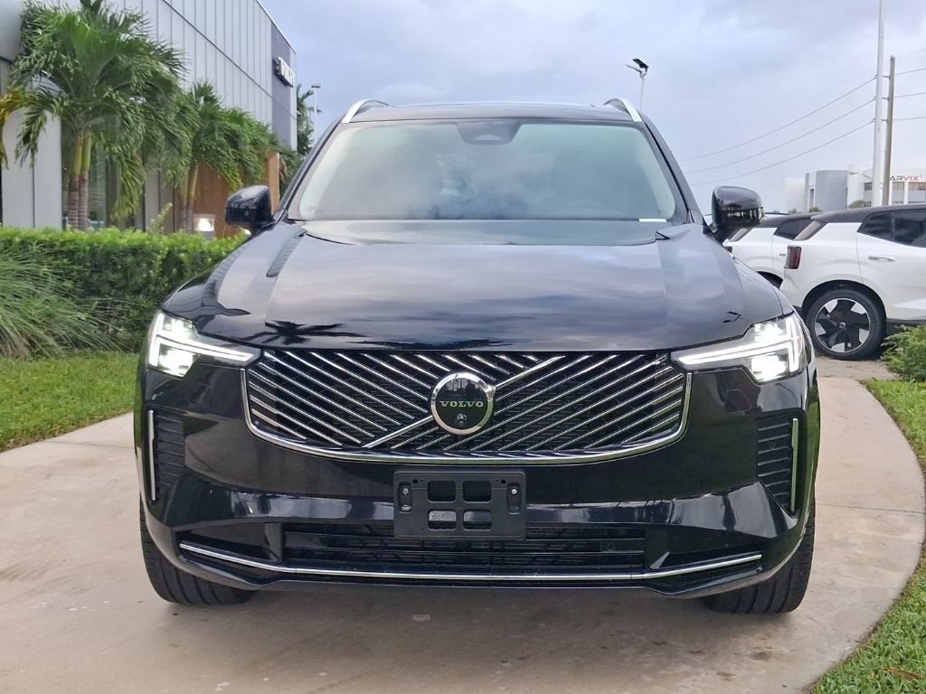 Used 2026 Volvo XC90 B6 Plus AWD/4WD image 2