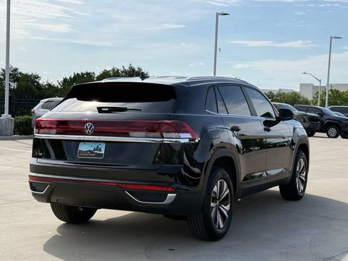 Used 2026 Volkswagen Atlas Cross Sport SE FWD image 6