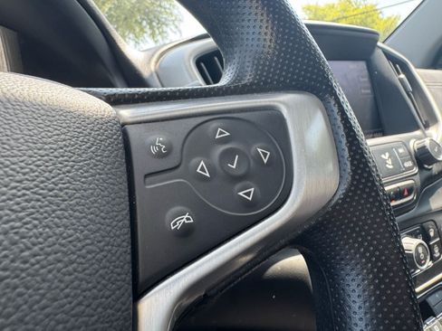 Used 2022 GMC Terrain SLE w/ Driver Convenience Package FWD image 16