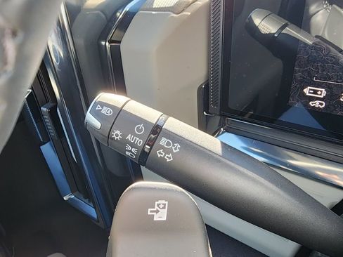 New 2026 GMC Hummer EV SUV image 28