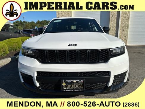 New 2025 Jeep Grand Cherokee L Altitude image 4