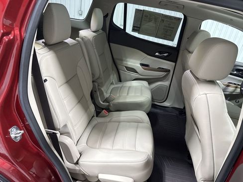 Used 2019 GMC Acadia Denali w/ Technology Package AWD/4WD image 28