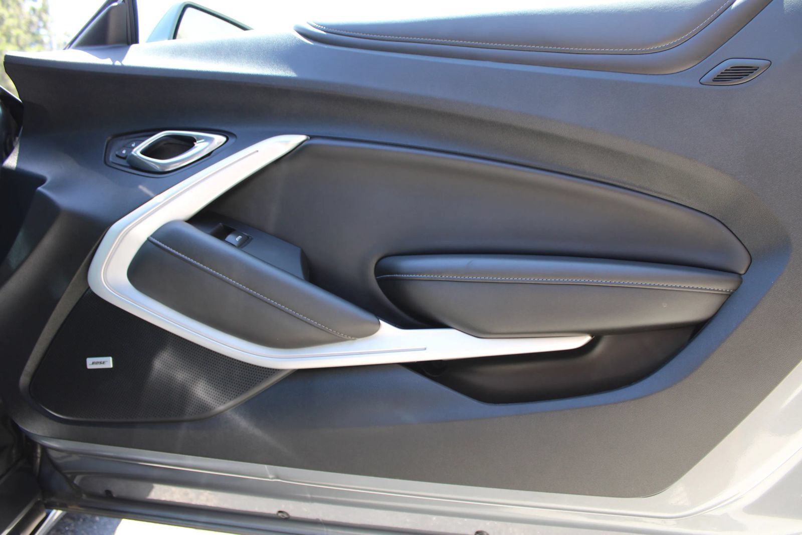 Used 2019 Chevrolet Camaro SS RWD image 13