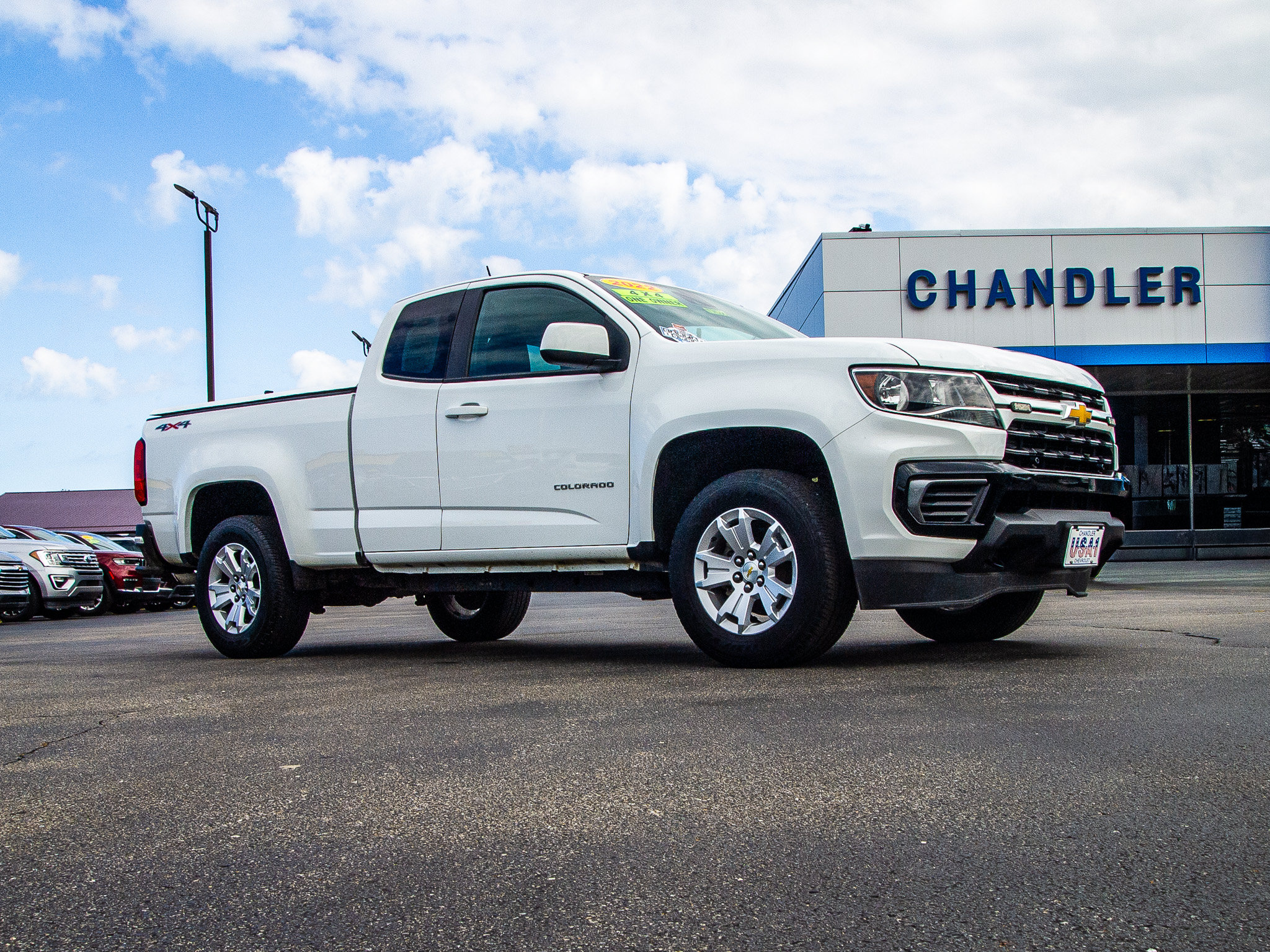 Used 2022 Chevrolet Colorado LT w/ Fleet Safety Package AWD/4WD image 9