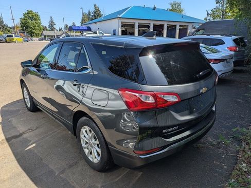 Used 2018 Chevrolet Equinox LT FWD image 3