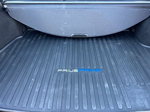 Used 2020 Toyota Prius Prime Limited FWD image 16