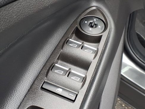 Used 2019 Ford Escape SEL image 13