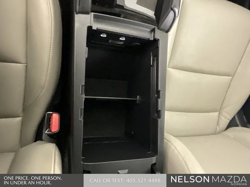 Used 2025 MAZDA MAZDA3 s image 40