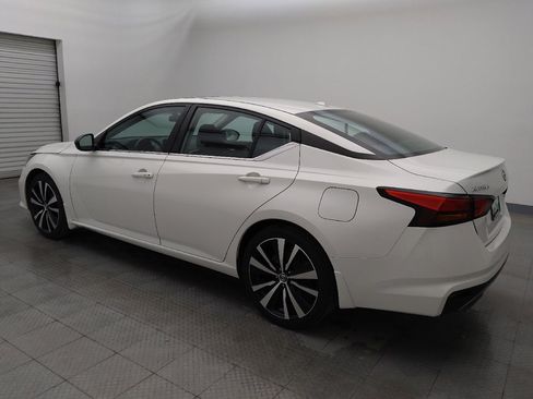 Used 2019 Nissan Altima 2.5 SR w/ SR Premium Package image 3
