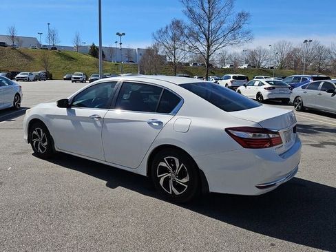 Used 2016 Honda Accord LX image 4