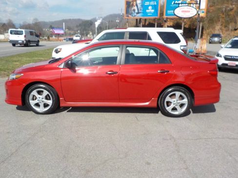 Used 2013 Toyota Corolla S image 1