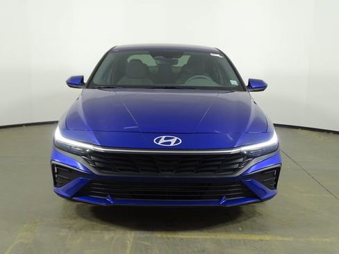 Used 2024 Hyundai Elantra SEL image 5