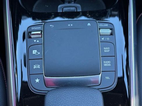 Used 2023 Mercedes-Benz GLB 250 4MATIC image 18
