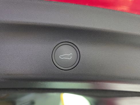 Used 2023 Tesla Model Y Performance AWD/4WD image 21