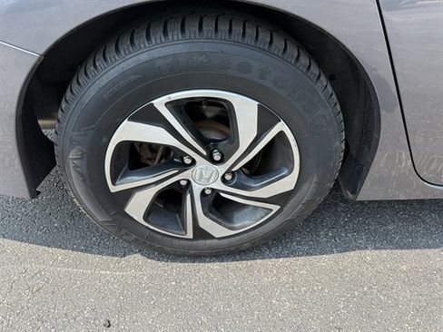 Used 2017 Honda Accord LX image 25