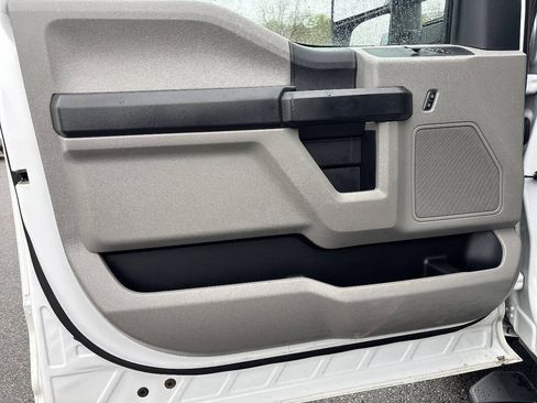 Used 2021 Ford F250 XL w/ Power Equipment Group RWD image 11