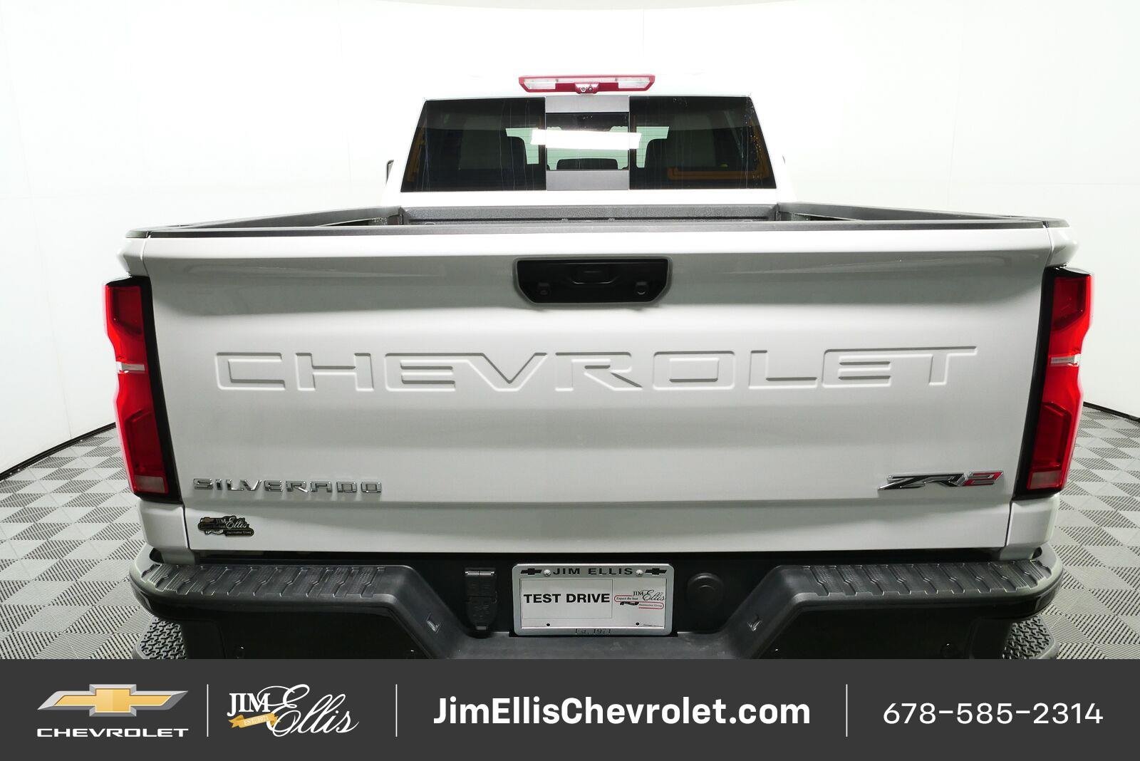 Used 2025 Chevrolet Silverado 2500 ZR2 w/ Technology Package AWD/4WD image 28