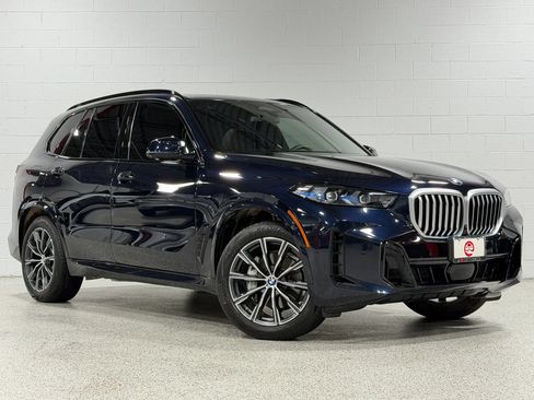 Used 2025 BMW X5 xDrive40i w/ M Sport Package AWD/4WD image 4