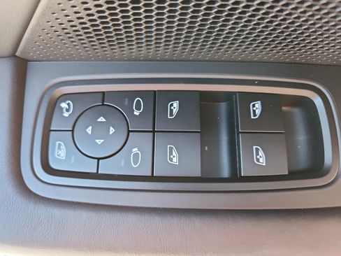 New 2026 Porsche Taycan GTS image 17