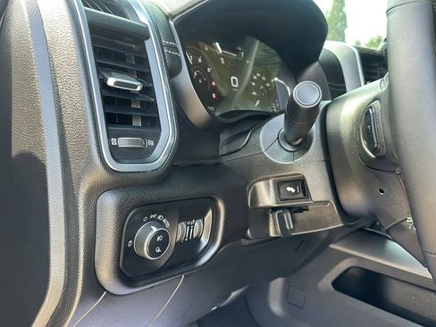 Used 2025 RAM 2500 Laramie AWD/4WD image 16