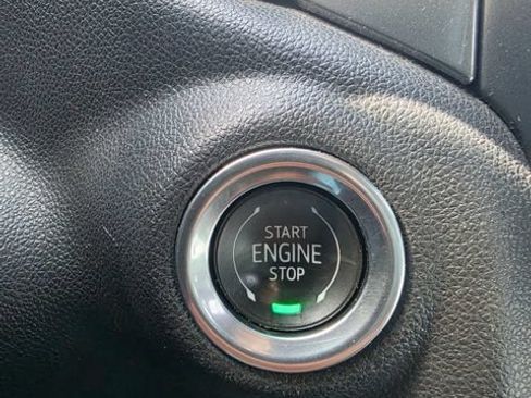Used 2021 Chevrolet Silverado 1500 RST AWD/4WD image 18