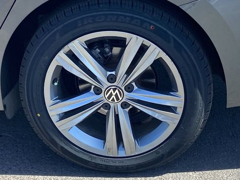 Used 2024 Volkswagen Jetta SE FWD image 27