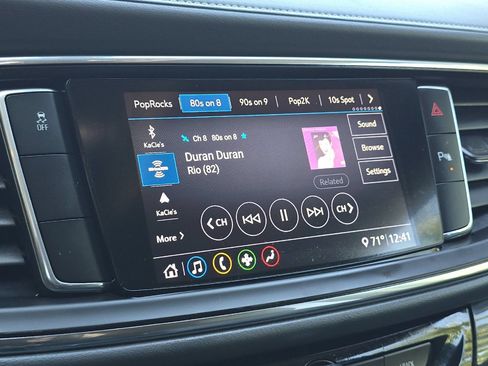 Used 2020 Buick Enclave Essence FWD image 18