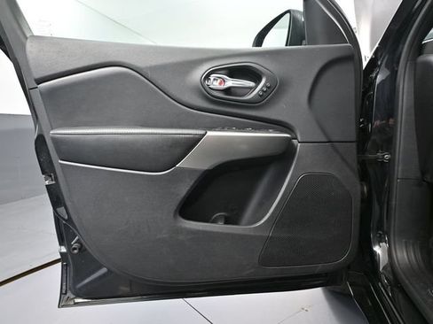 Used 2020 Jeep Cherokee High Altitude AWD/4WD image 22