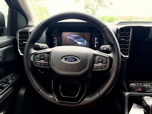 Used 2025 Ford Ranger XLT AWD/4WD image 14