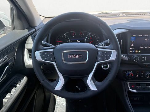 Used 2023 GMC Terrain SLT FWD image 9