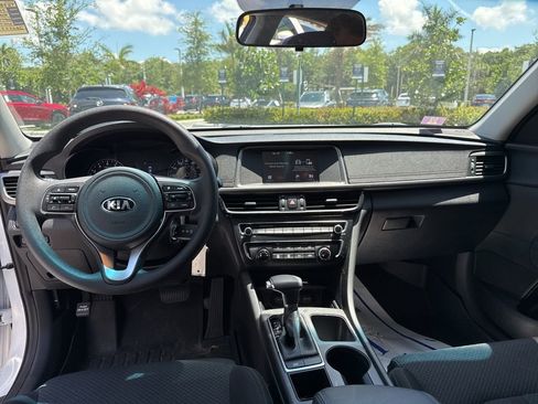 Used 2018 Kia Optima LX w/ 17" Alloy Wheels Package FWD image 20