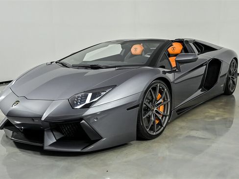 Used 2015 Lamborghini Aventador LP 700-4 AWD/4WD image 5