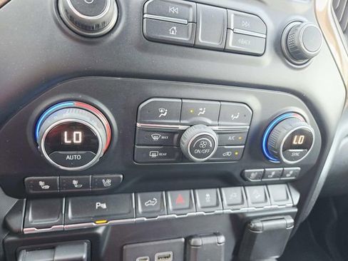 Used 2020 Chevrolet Silverado 2500 High Country w/ Z71 Off-Road Package AWD/4WD image 27