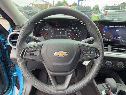 New 2026 Chevrolet Trax LS w/ LS Convenience Package FWD image 21
