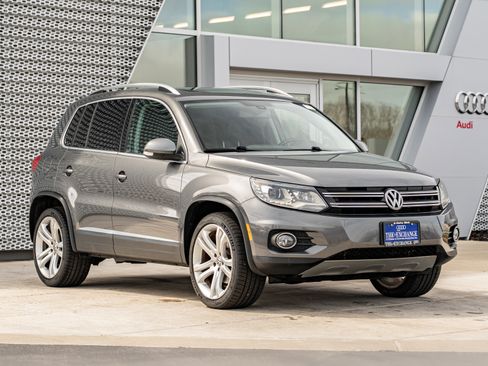 Used 2016 Volkswagen Tiguan SEL image 1