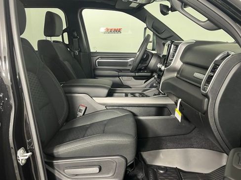 New 2026 RAM 1500 4x4 Crew Cab image 31