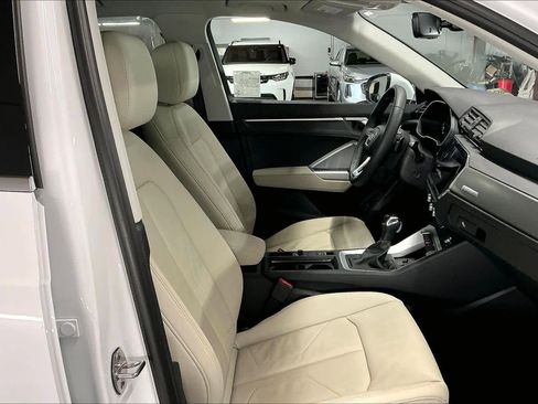Used 2025 Audi Q3 2.0T Premium w/ Convenience Package image 10