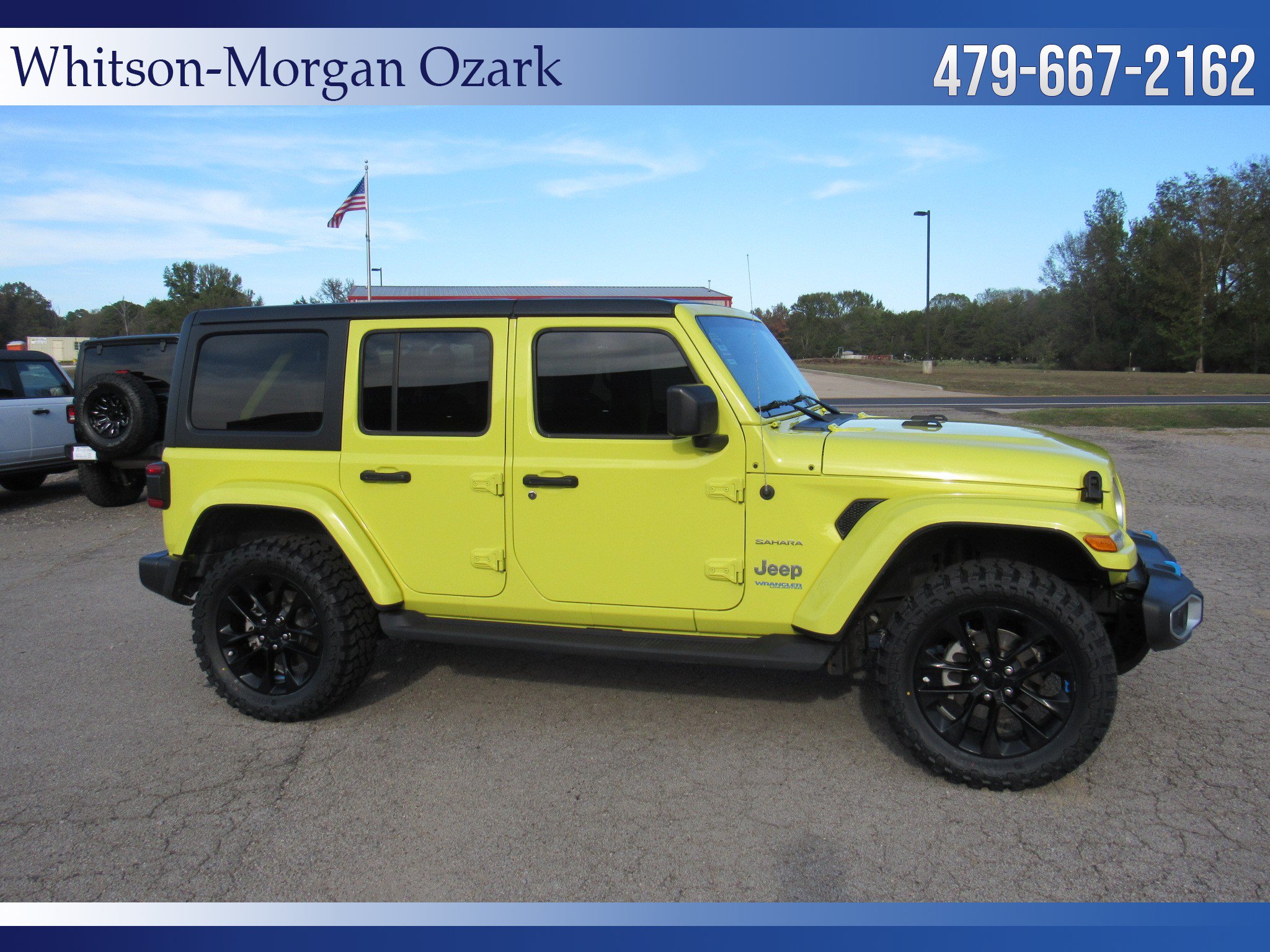 Used 2022 Jeep Wrangler Unlimited Sahara w/ Cold Weather Group AWD/4WD image 16